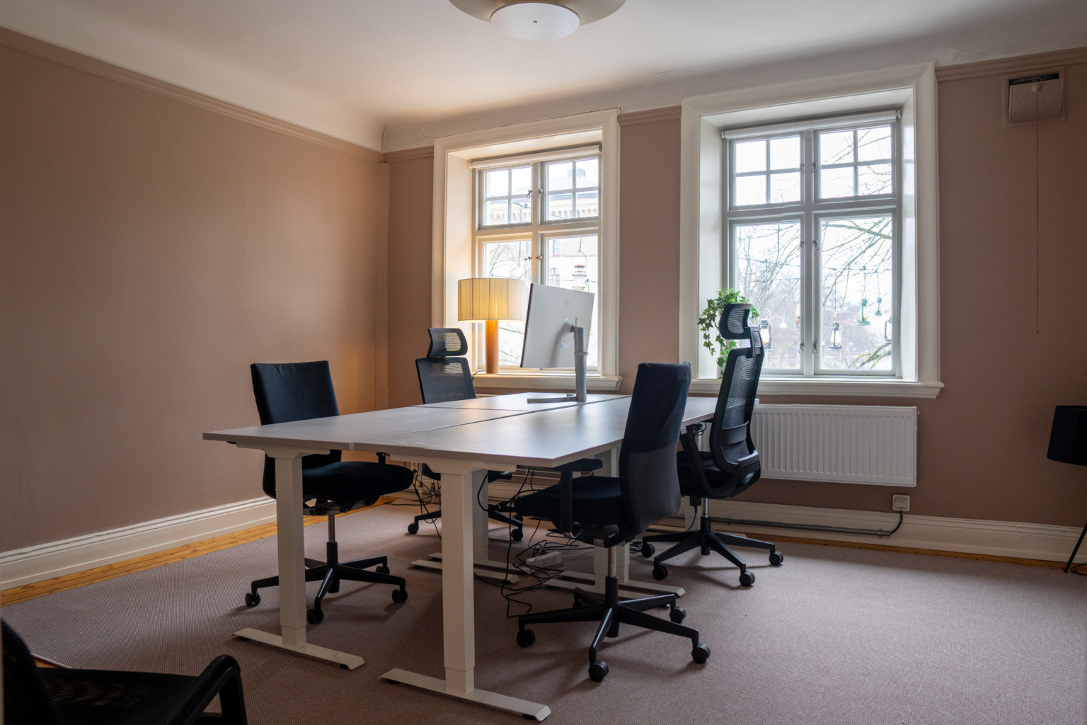 Privat kontorsrum för fyra personer
